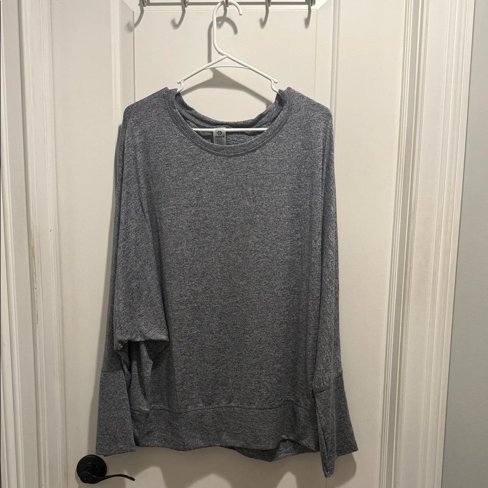 NWT Mono B Heather Gray Long Sleeve Top - Picture 1 of 5